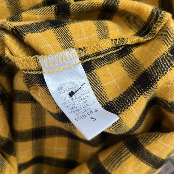 Love + Harmony off shoulder plaid shirt small - Picture 4 of 6